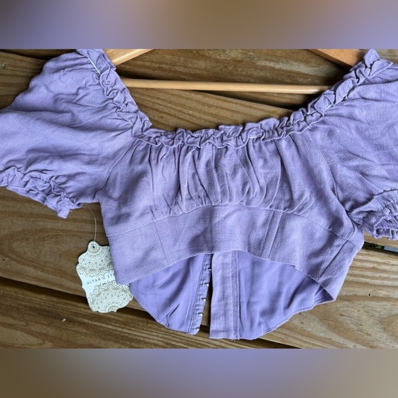 Altar’d State small lily linen fabric ruffle trim puff sleeves corset top - Picture 4 of 10